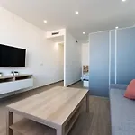Seaview 1 Bedroom Modern Апартаменты